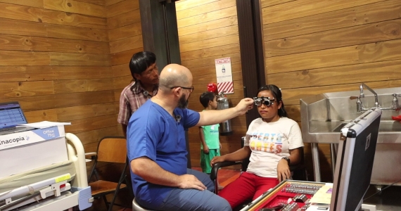 CCSS atendió a 248 personas con salud visual en comunidades indígenas de Talamanca