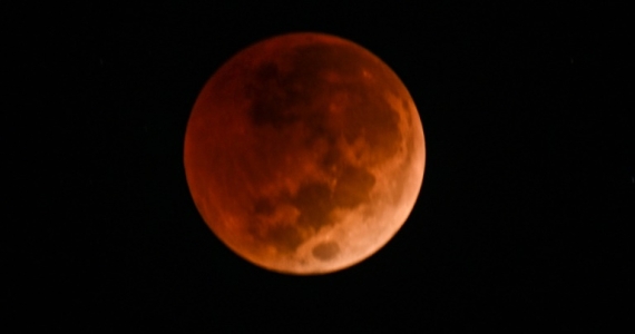 La "Luna de sangre" será visible en la madrugada del viernes