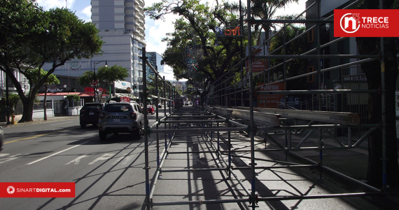 Piden precaución por la instalación de tarimas del Festival de la Luz