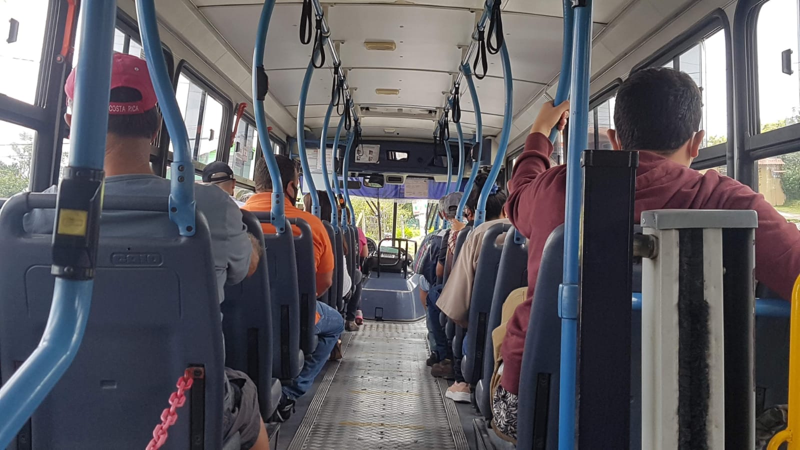 Tarifas de autobuses bajarían en próximos días