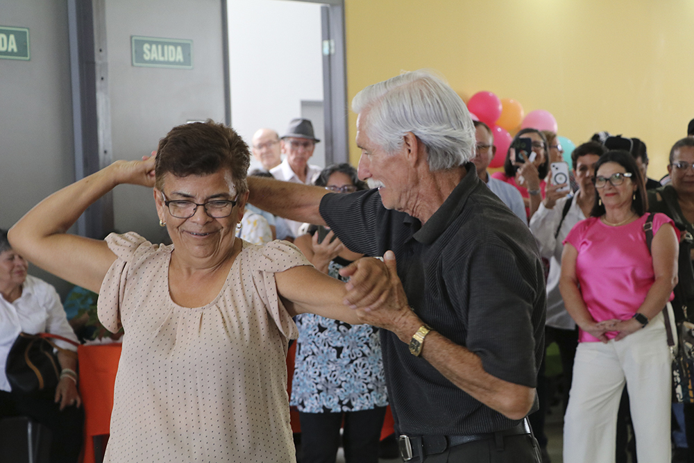 AGECO invita a matricular sus cursos libres para mayores de 45 años