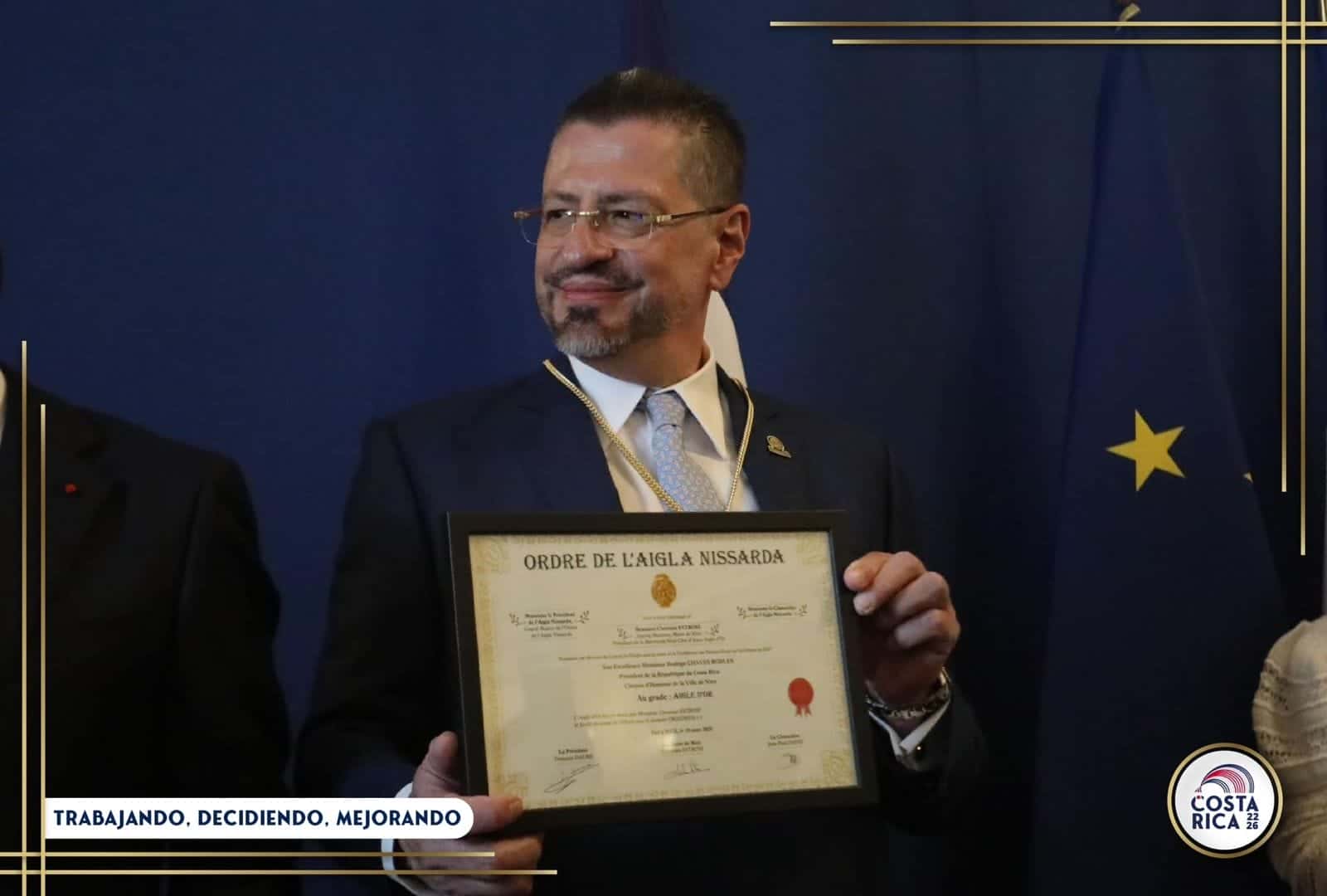 Presidente Chaves recibió reconocimiento como Ciudadano de Honor en Niza