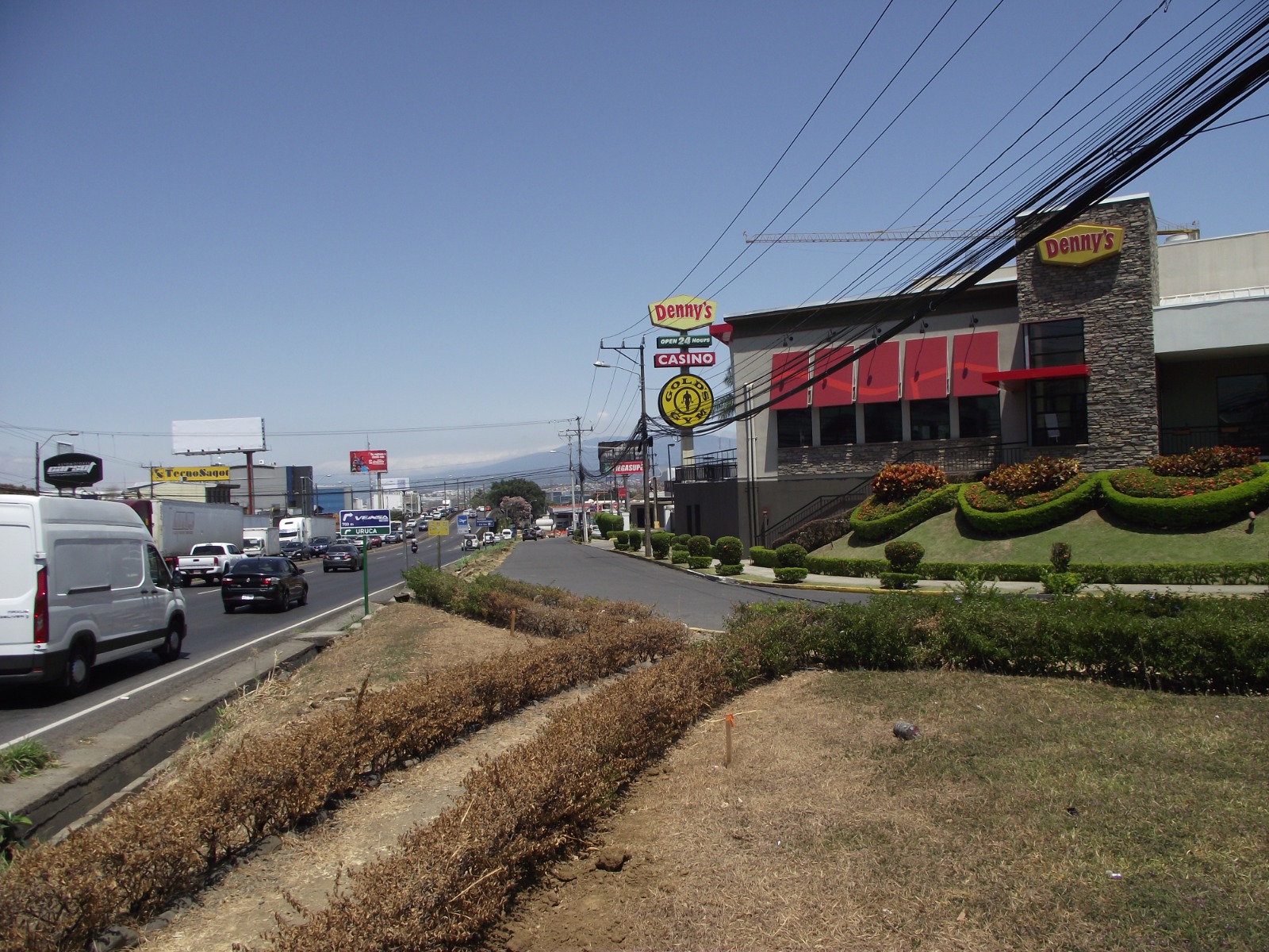 Paso por calle entre Denny’s y General Cañas estará cerrado dos semanas 