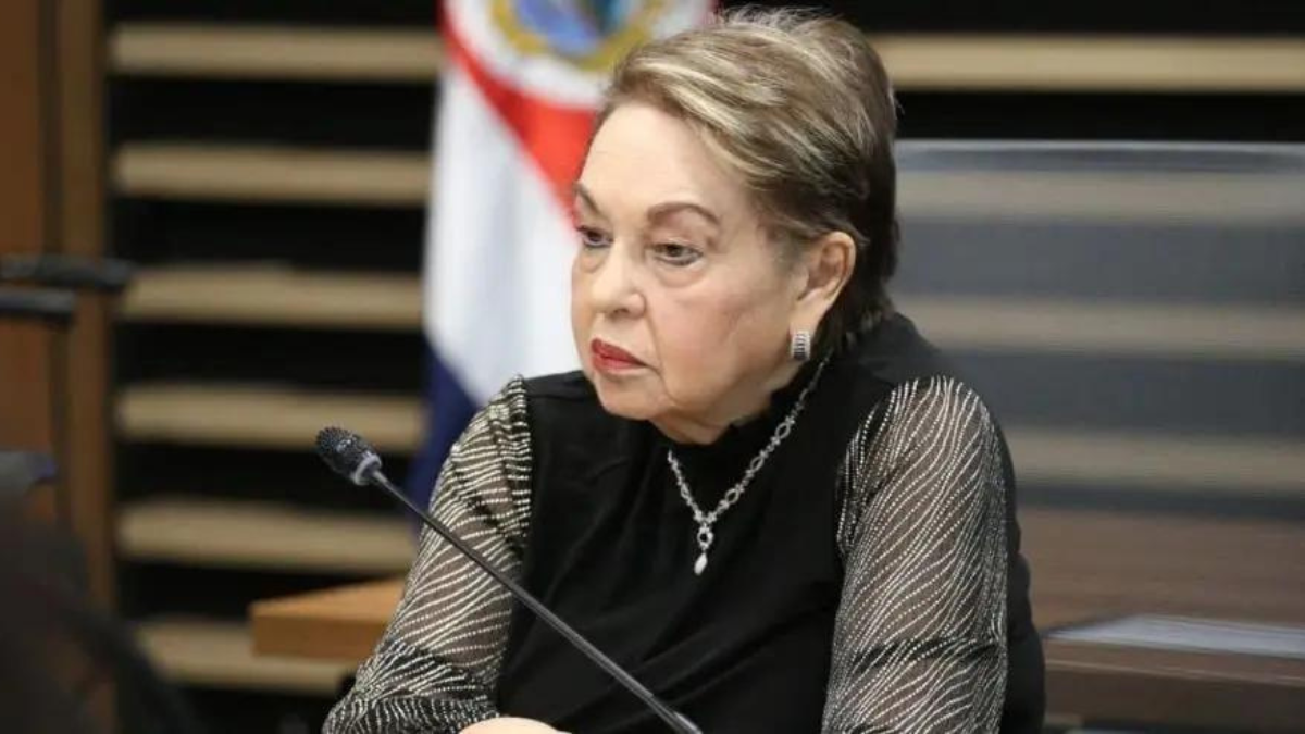 Controversia por nombramiento de Gloria Navas como presidenta de la Comisión de Seguridad 