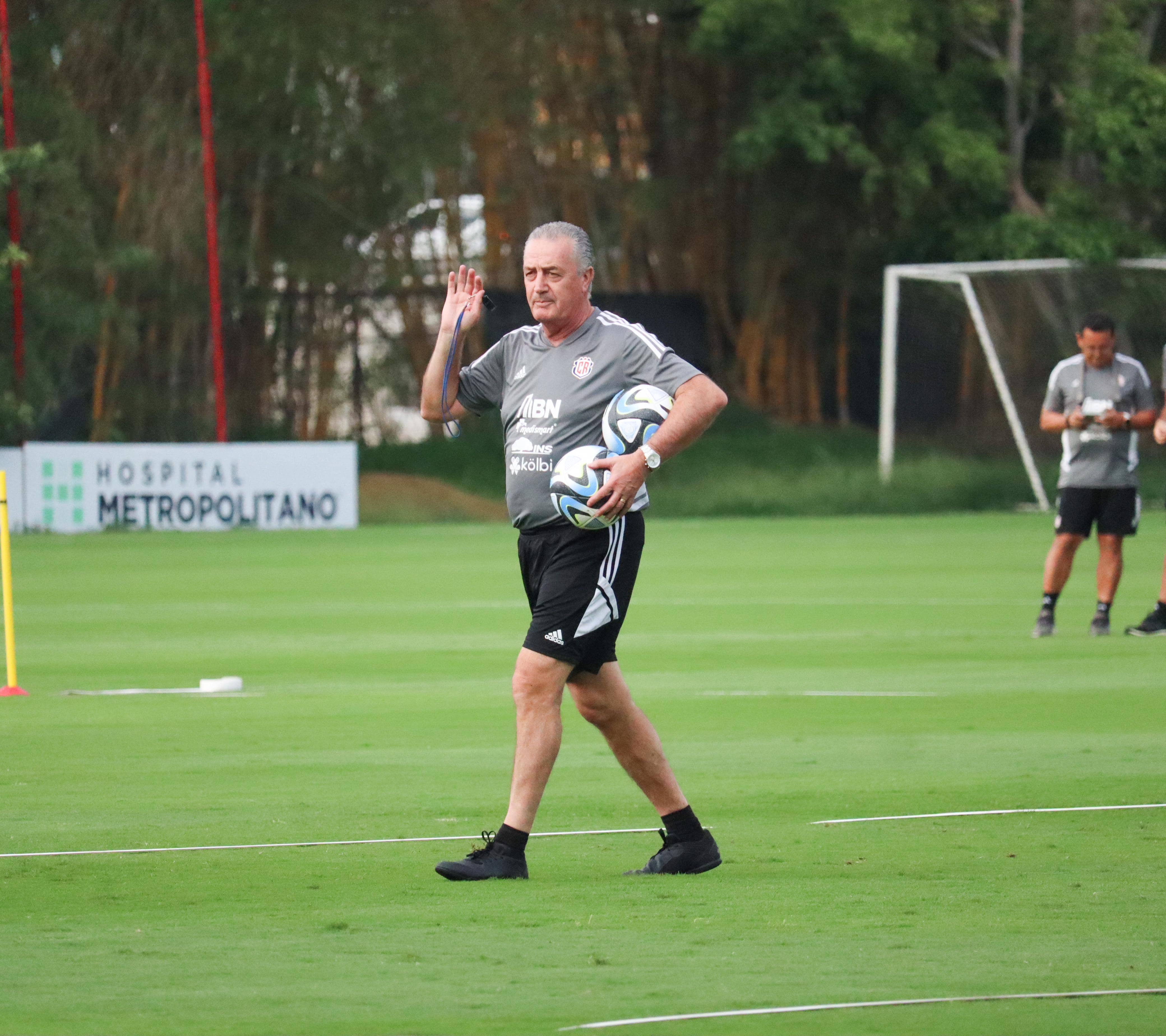 FEDEFUTBOL confirma que Uruguay será último fogueo del año