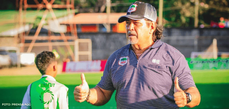 Técnico de Guanacasteca ¨El problema es el arbitraje, viene mal de hace rato¨