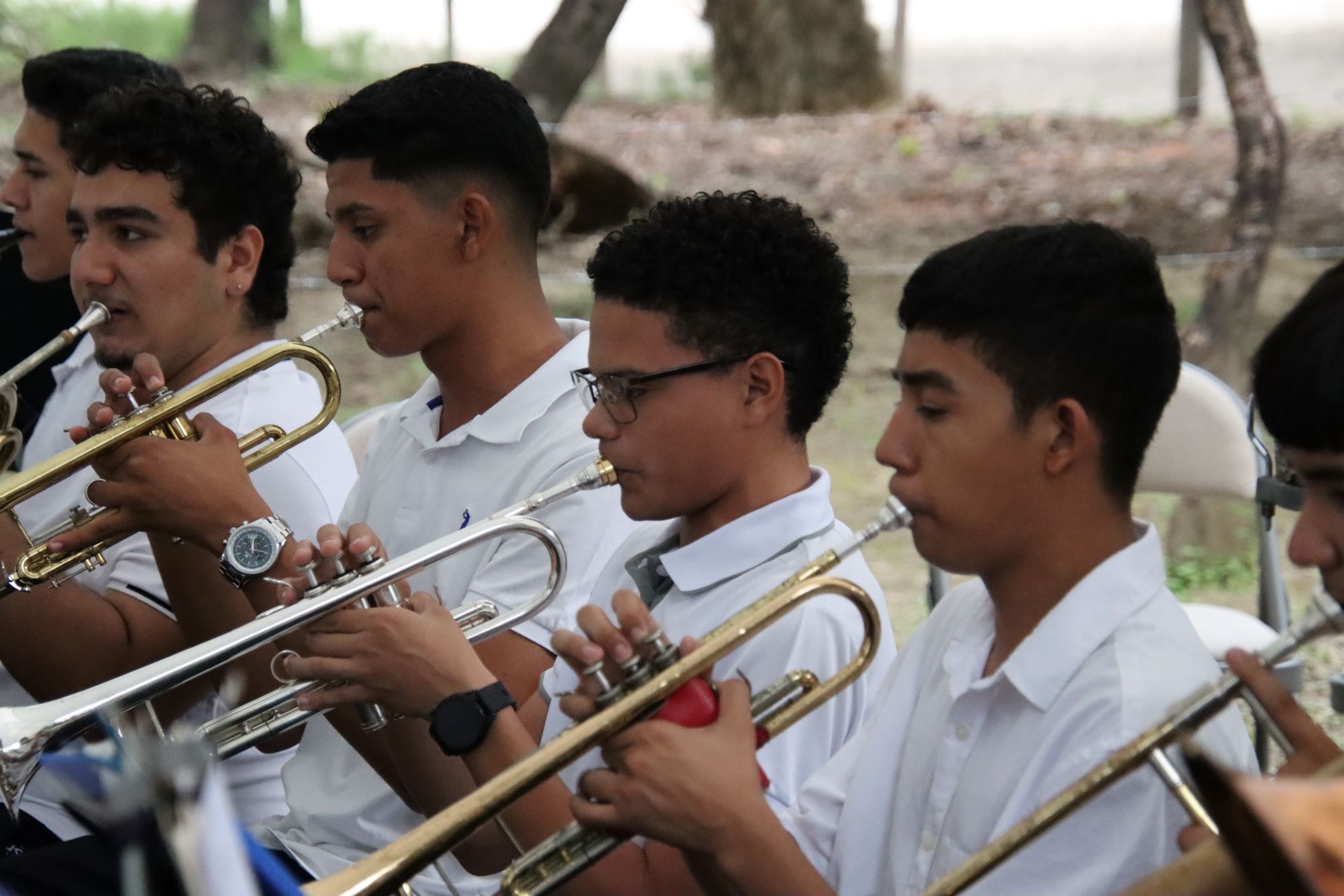 Himno Nacional interpretado por estudiantes del SiNEM Liberia recibirá la Antorcha de Independencia en Peñas Blancas 