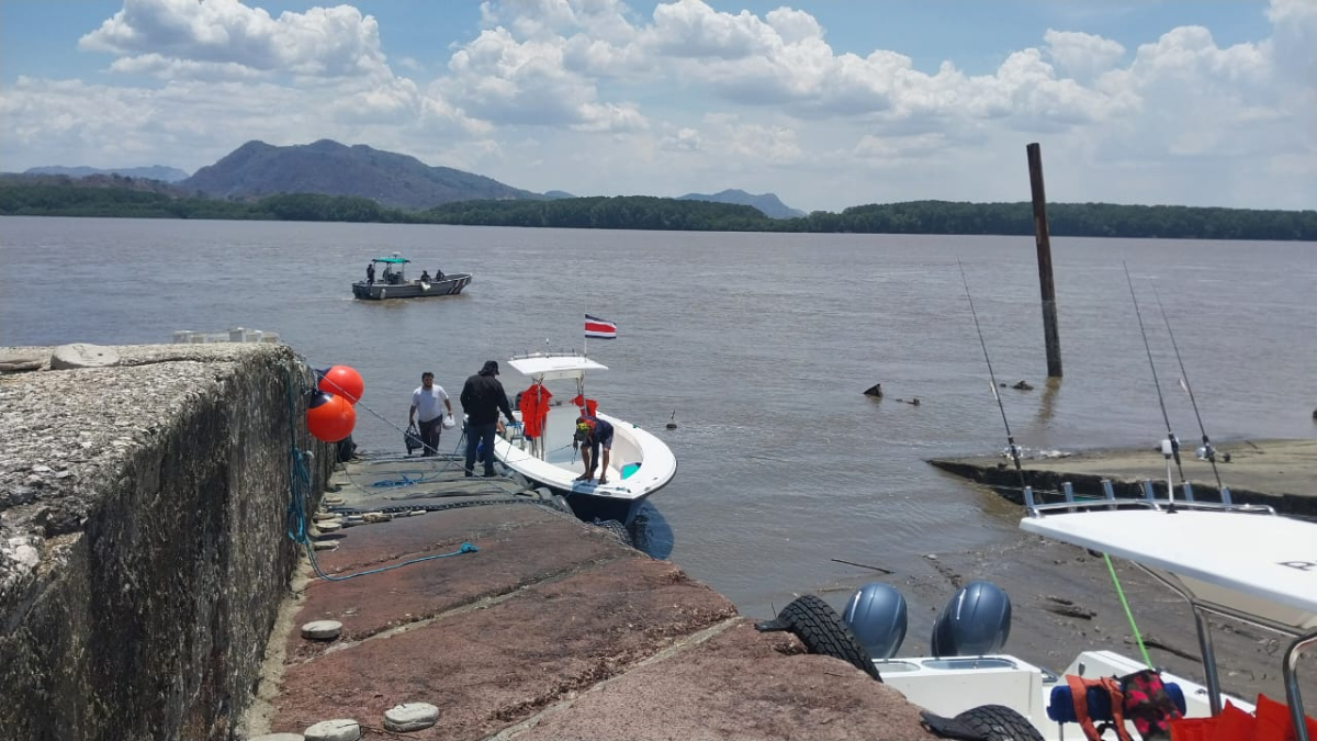 Suspensión temporal del servicio de cabotaje en el río Tempisque por limpieza urgente