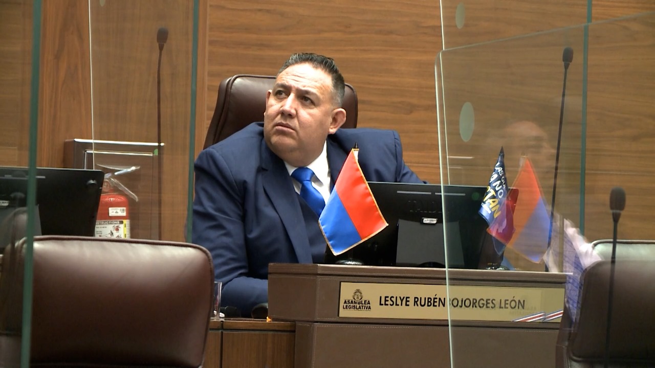 Lesley Bojorges no renunciará a la bancada legislativa del PUSC