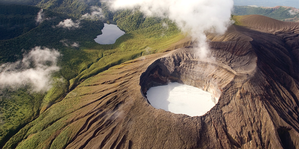 Laguna del volcán Rincón de la Vieja se está secando