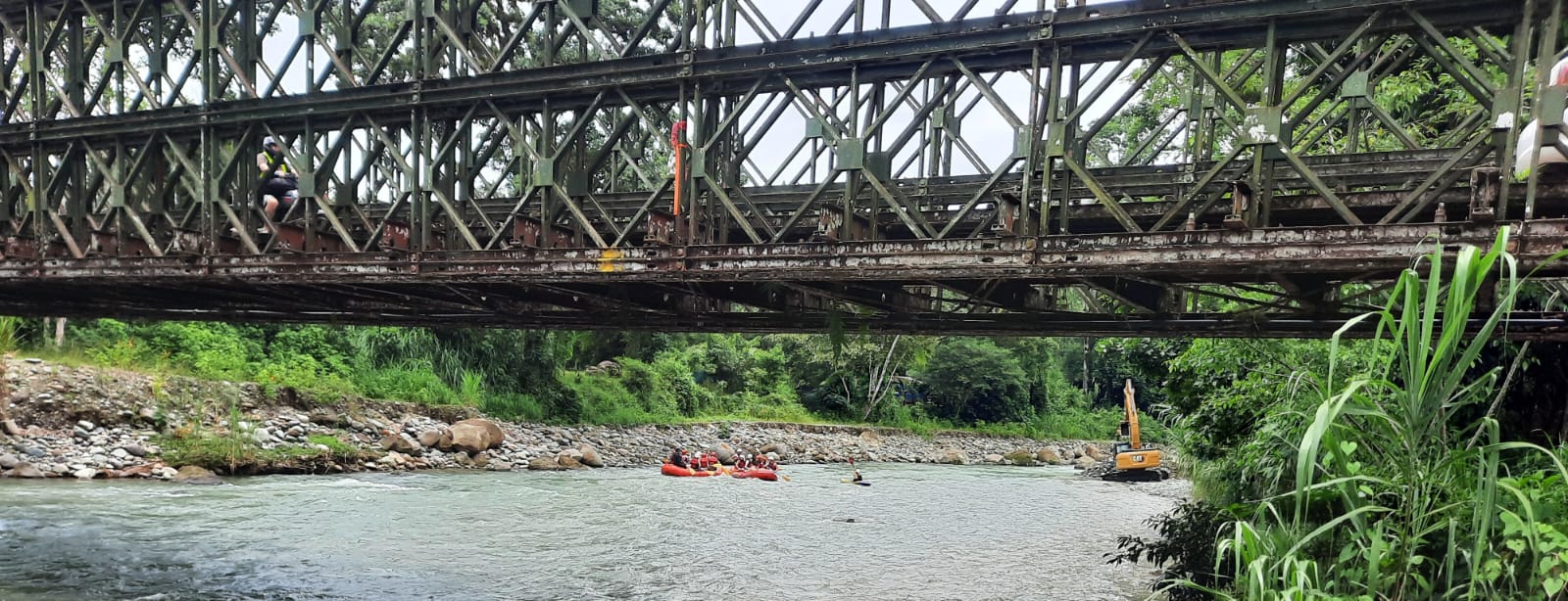 Vecinos de Pejibaye tendrán restricción para disfrute del río por construcción de puente 