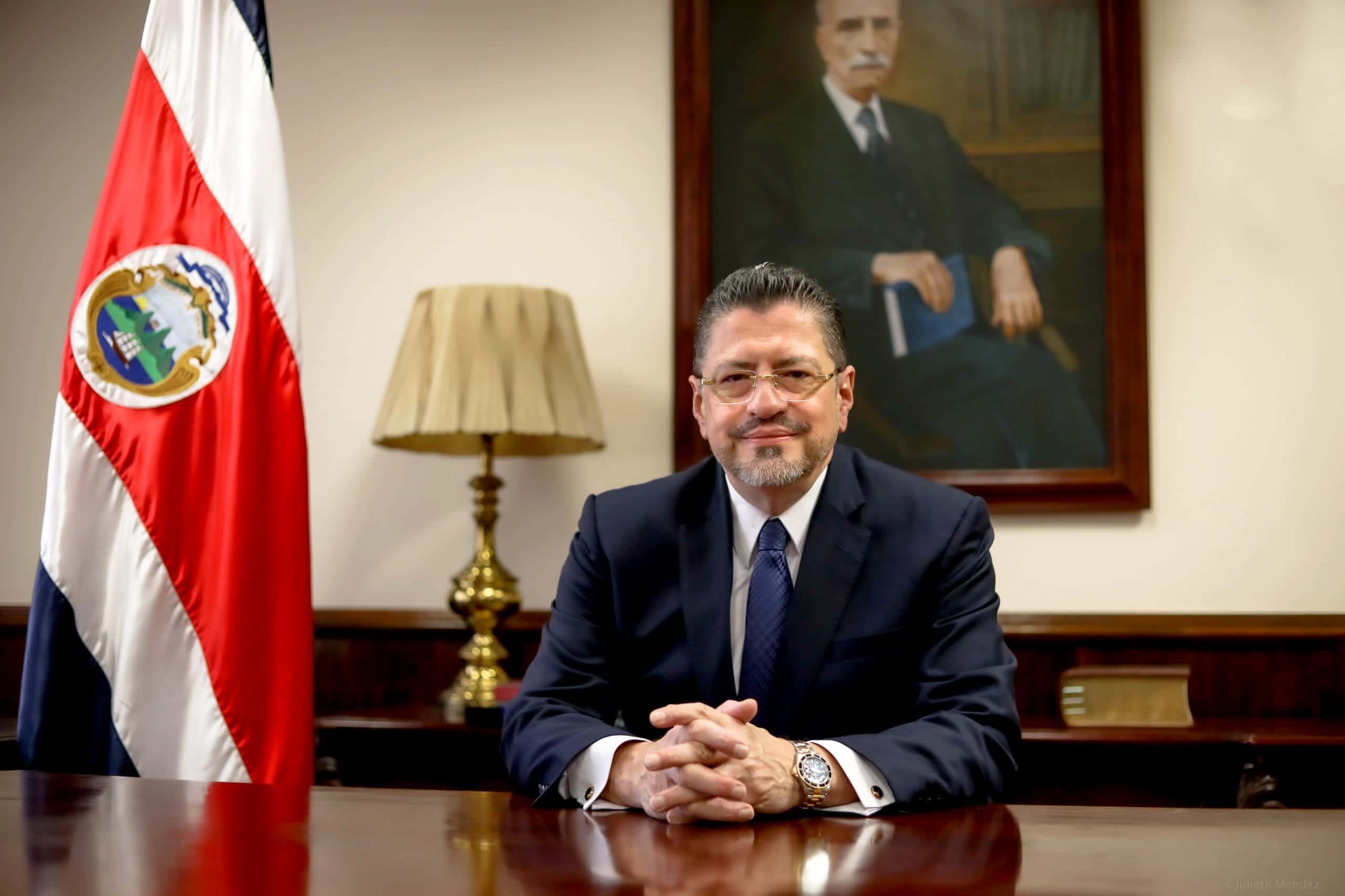 Presidente Rodrigo Chaves segundo lugar en América Latina