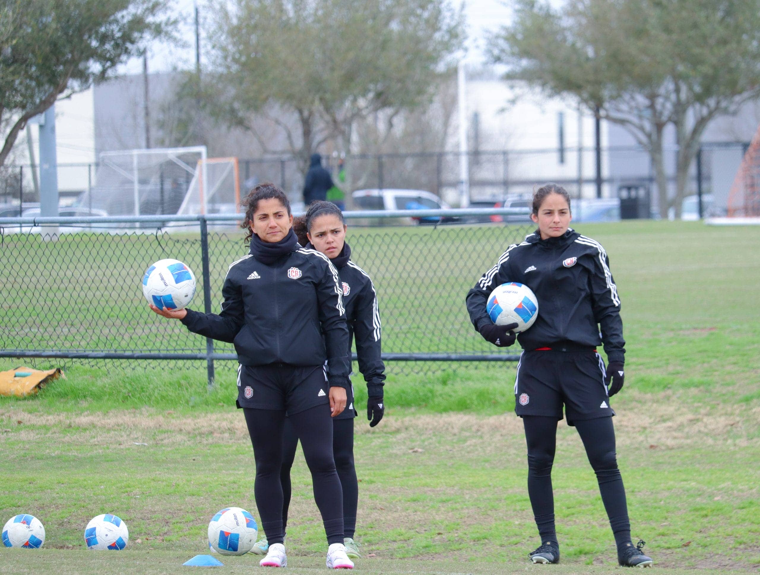Femenina se enfrenta a bajas temperaturas en Houston previo a su debut en Copa Oro