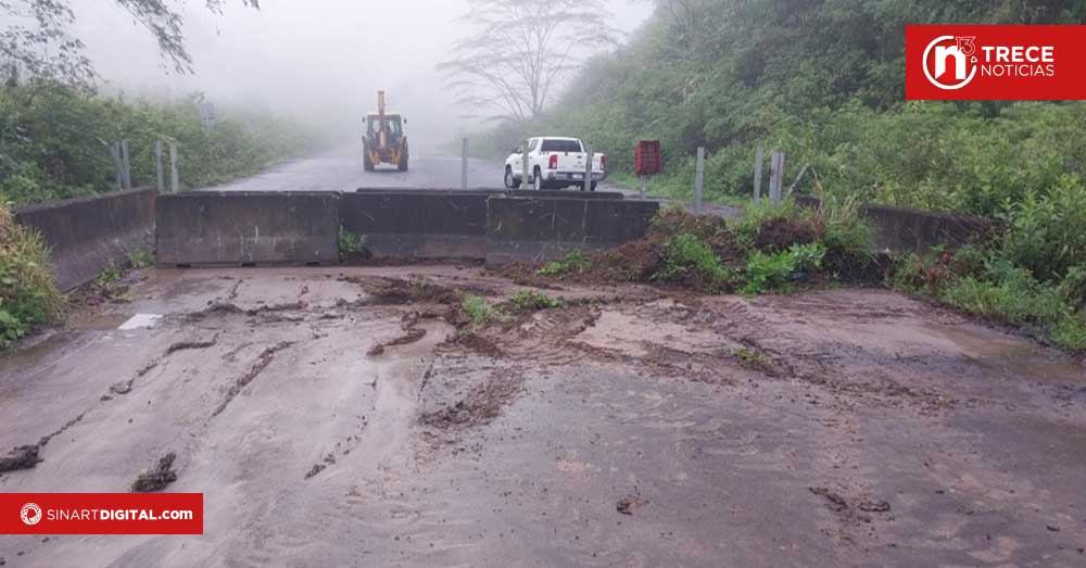 Puente sobre el río Tapezco seguirá cerrado por riesgo para conductores y peatones