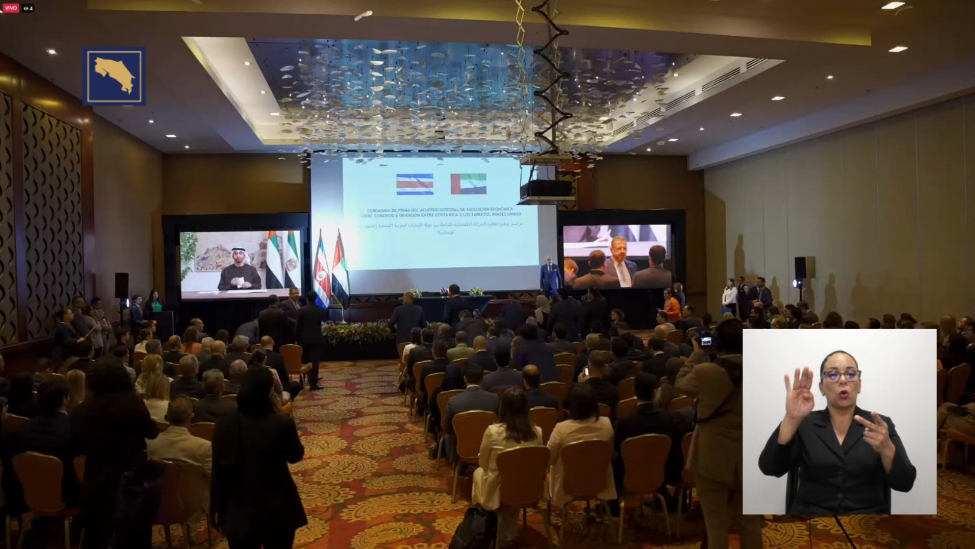 Costa Rica y Emiratos Árabes Unidos firman acuerdo comercial