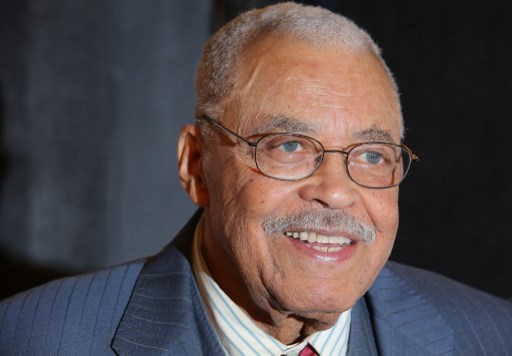 James Earl Jones, actor que dio voz a Darth Vader, muere a los 93 años