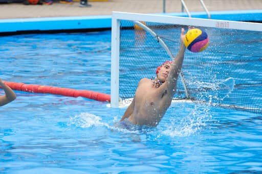 Polo Acuático con acción en fin de semana patrio