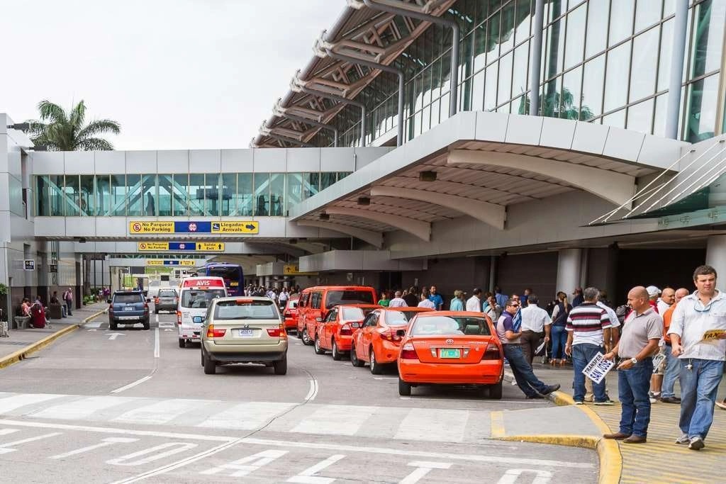 Aeropuerto Juan Santamaría ya opera con regularidad 