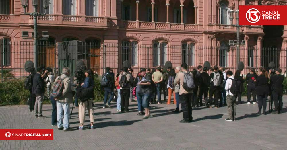   Periodistas siguen sin acceso a sede del gobierno argentino y la Iglesia pide diálogo