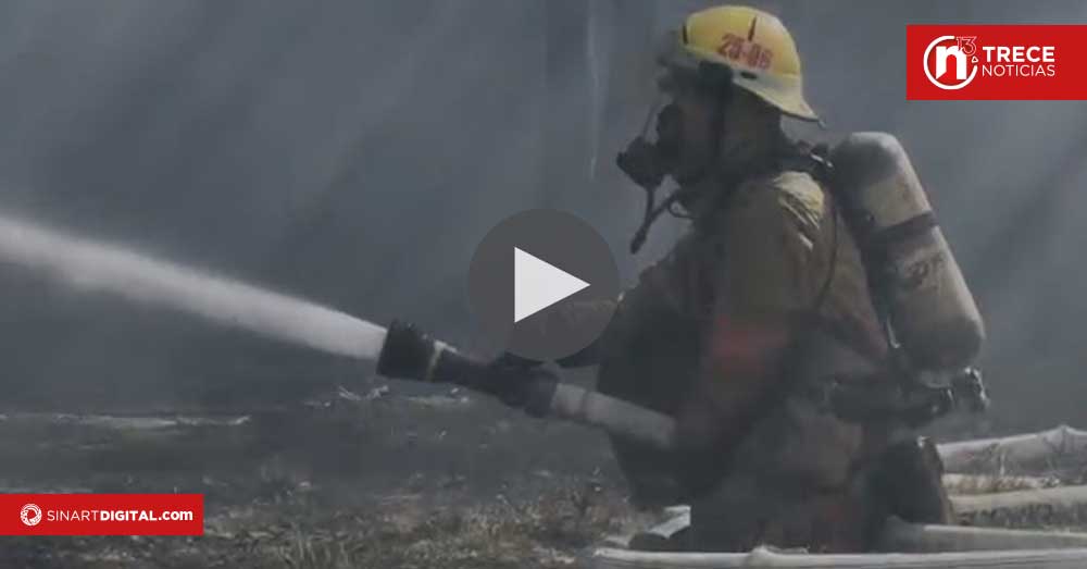 Cuerpo de Bomberos logra confinar incendio en bodega de plásticos