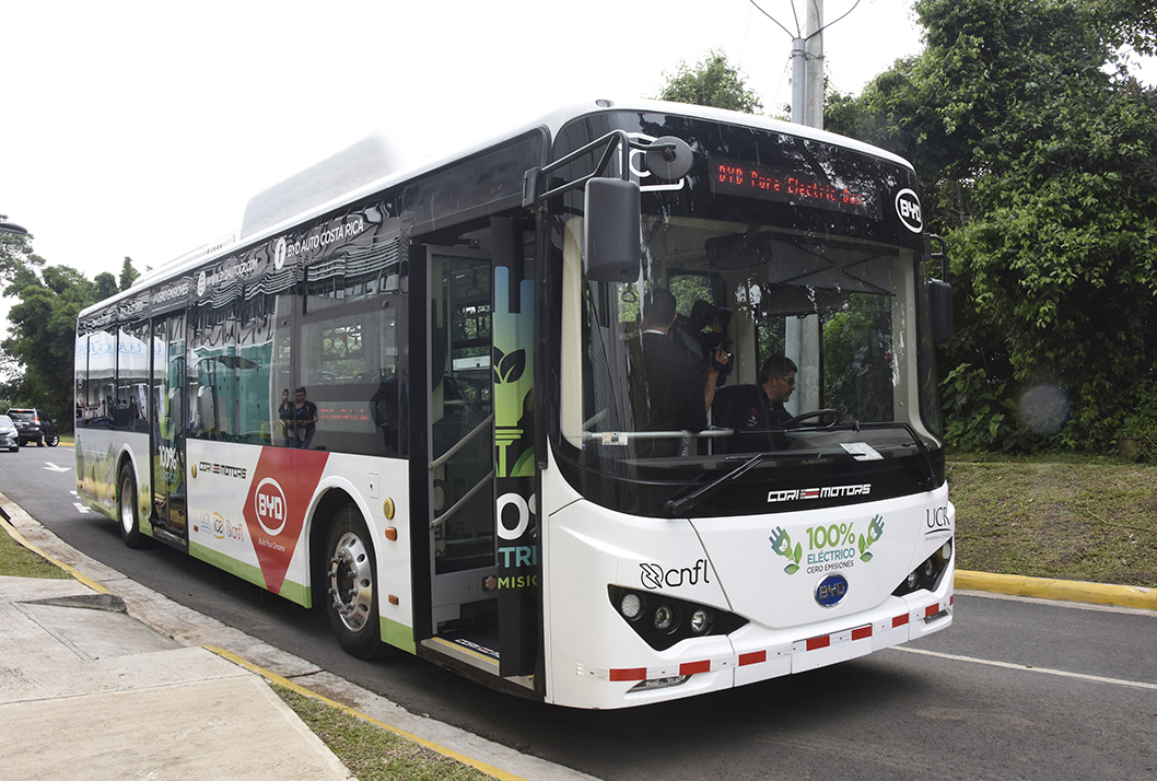 CANATRANS: Autobuses avanzan a paso de tortuga en horas pico por falta de carriles exclusivos 