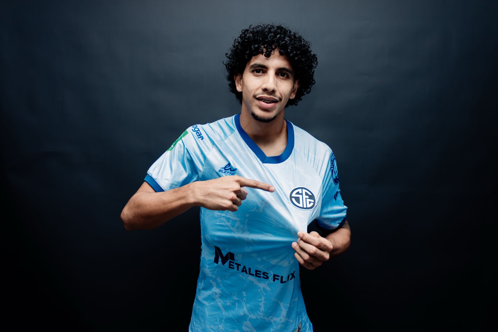 Carballo se une a los albinegros