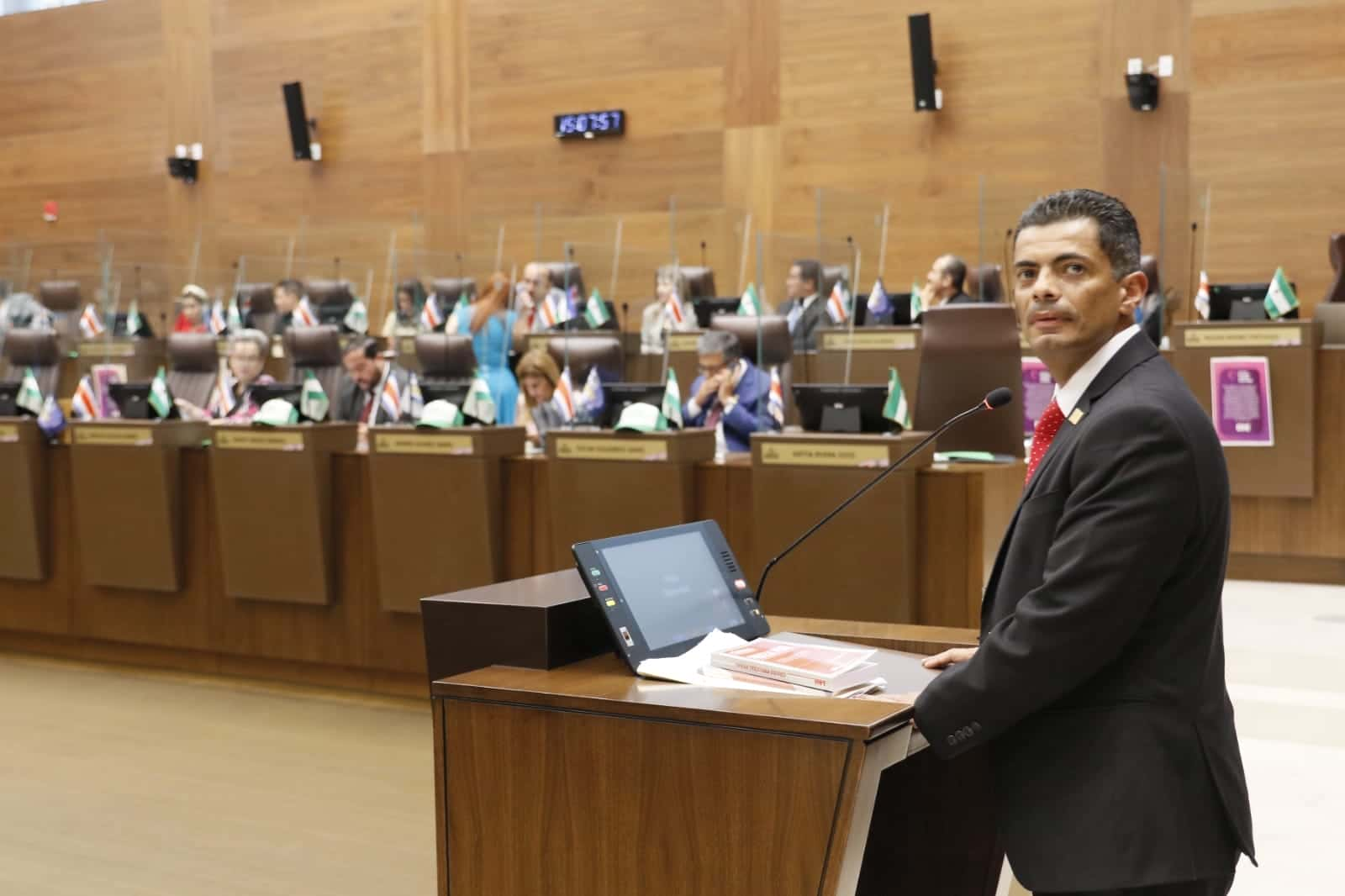 Diputados sesionarían hasta fin de semana para tramitar proyecto contra crimen organizado