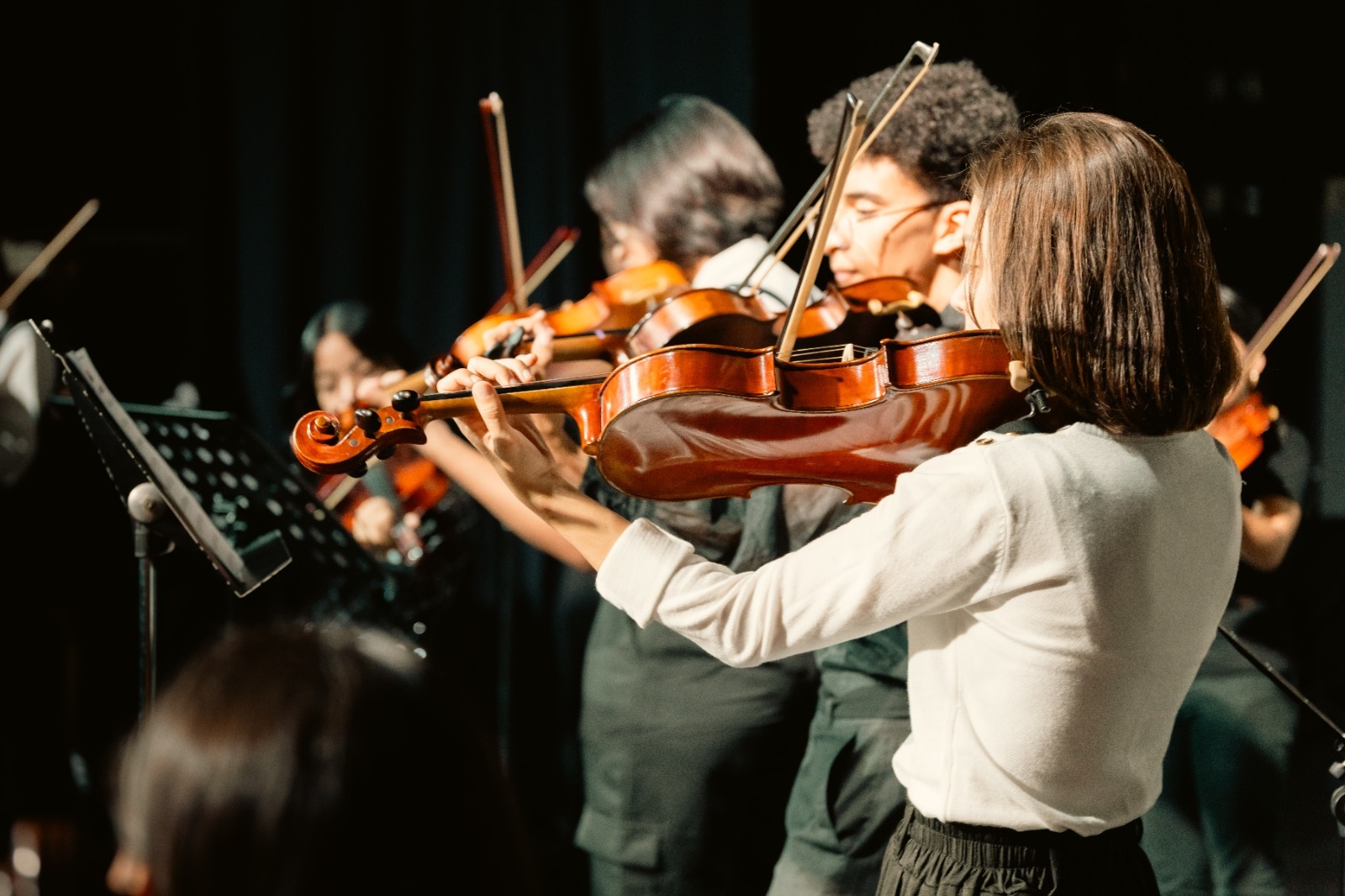 60 jóvenes de la Orquesta del SIFAIS ofrecen concierto para hacer el bien