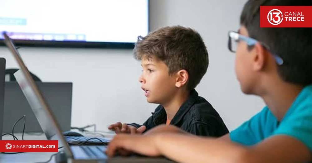 Estudiantes pueden crear cuentos con el uso de una plataforma interactiva. 