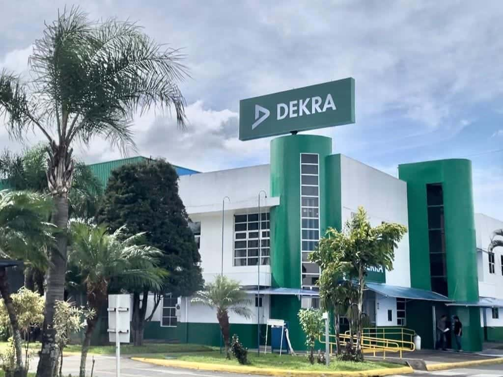 Dekra llegó hasta Isla de Chira con estación móvil