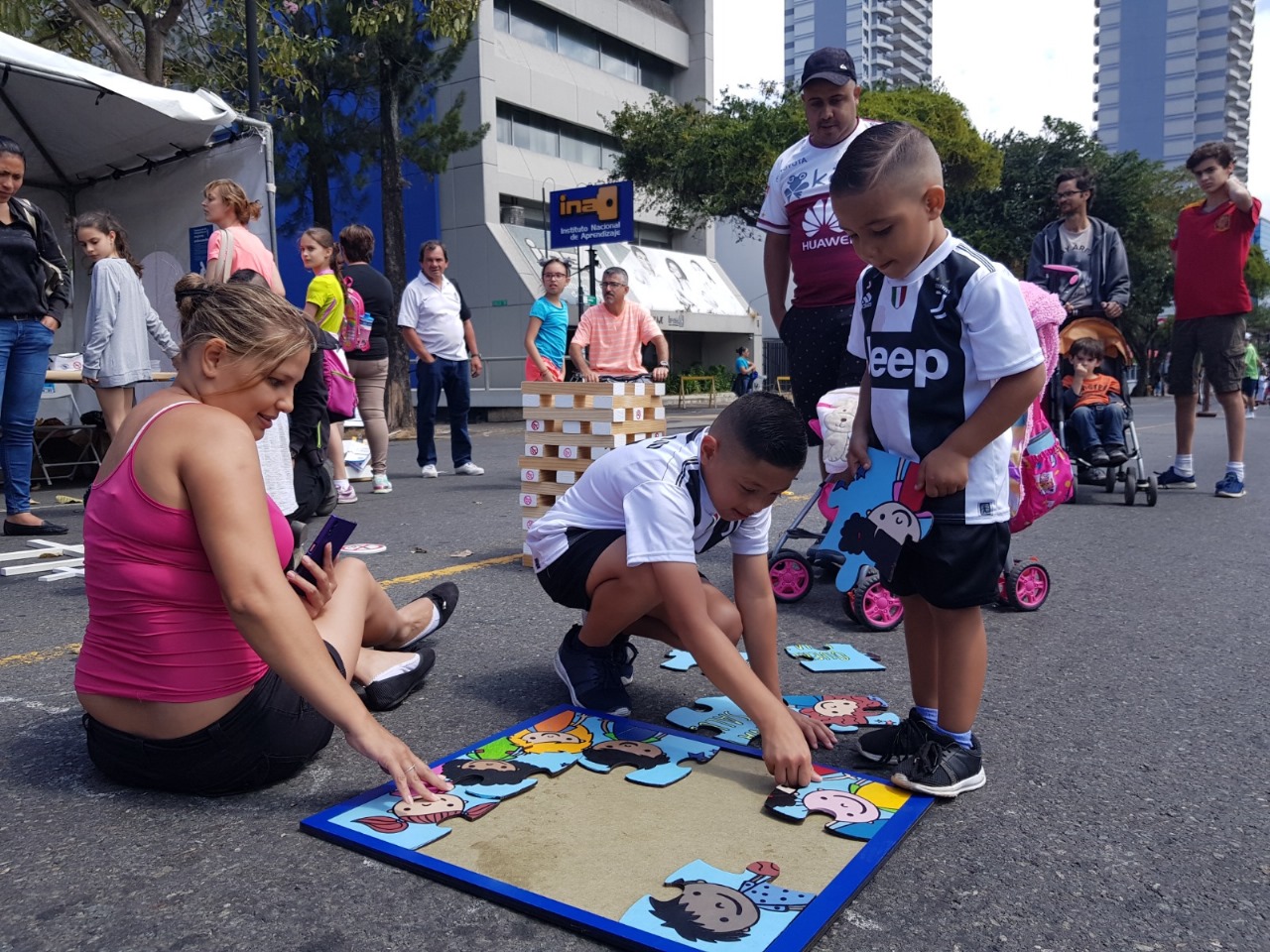 Vuelven los 'Domingos familiares sin humo' al Paseo Colón 