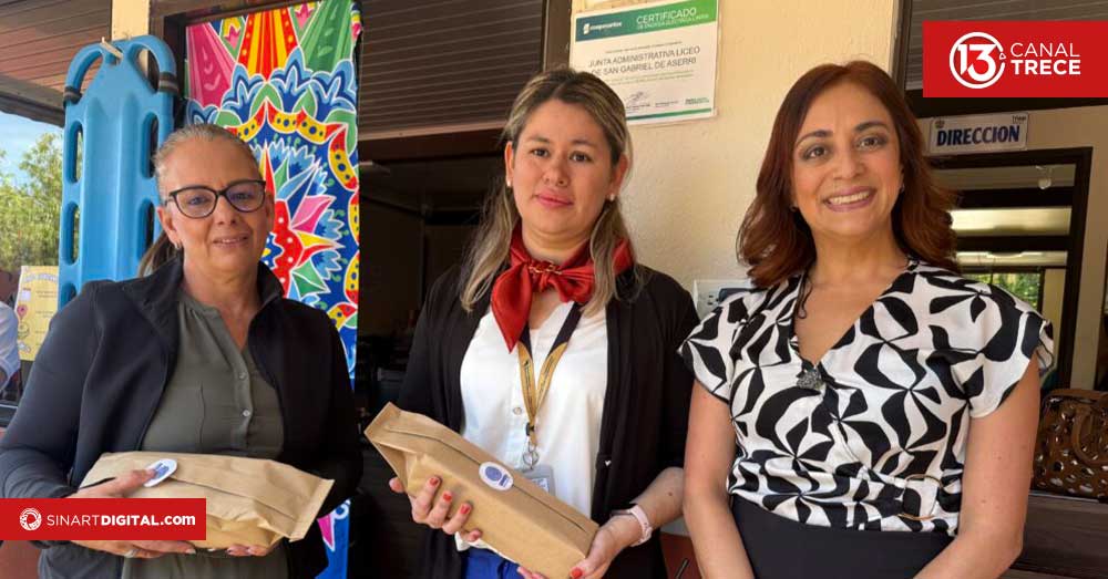 Estudiante de la UNED recibe prestigioso galardón regional 