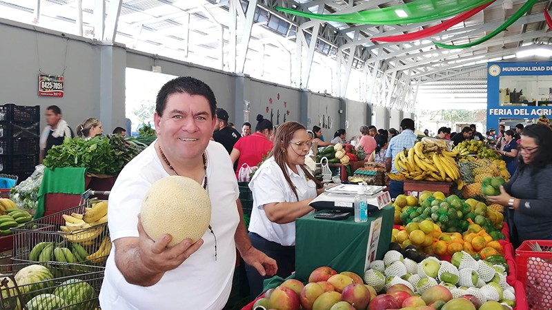 Feria del Agricultor: Papa, Tomate y pechuga de pollo bajan de precio 