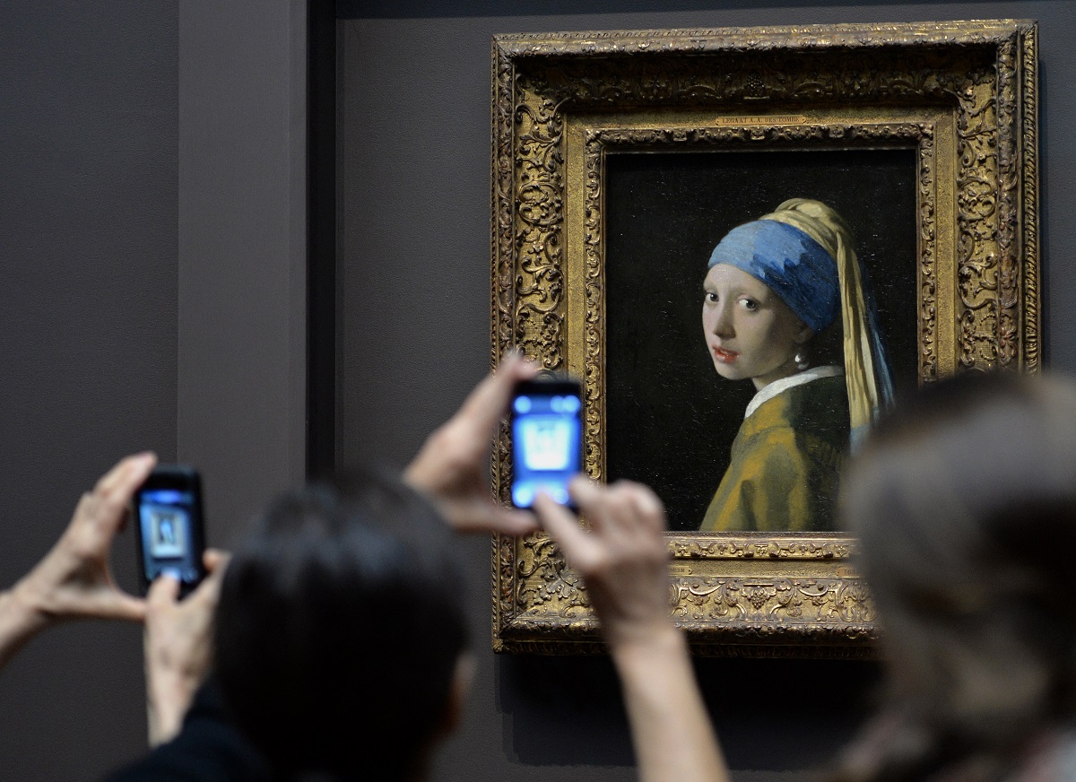 Científicos tratan de revelar el secreto del lienzo de Vermeer 