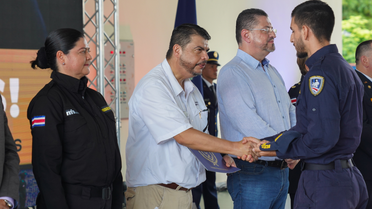 Costa Rica refuerza su lucha contra la inseguridad con 240 nuevos policías