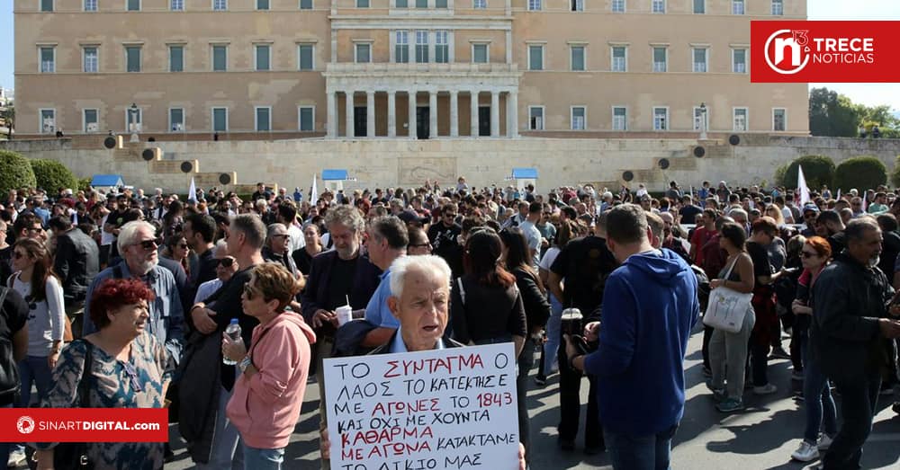 Huelga en Grecia contra la jornada laboral de 13 horas