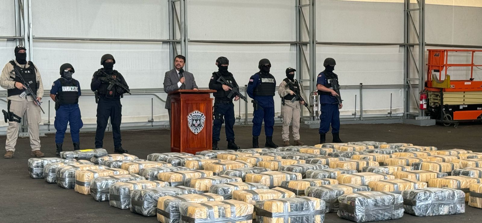 Ministro de Seguridad llama a endurecer leyes tras capturas de narcos reincidentes