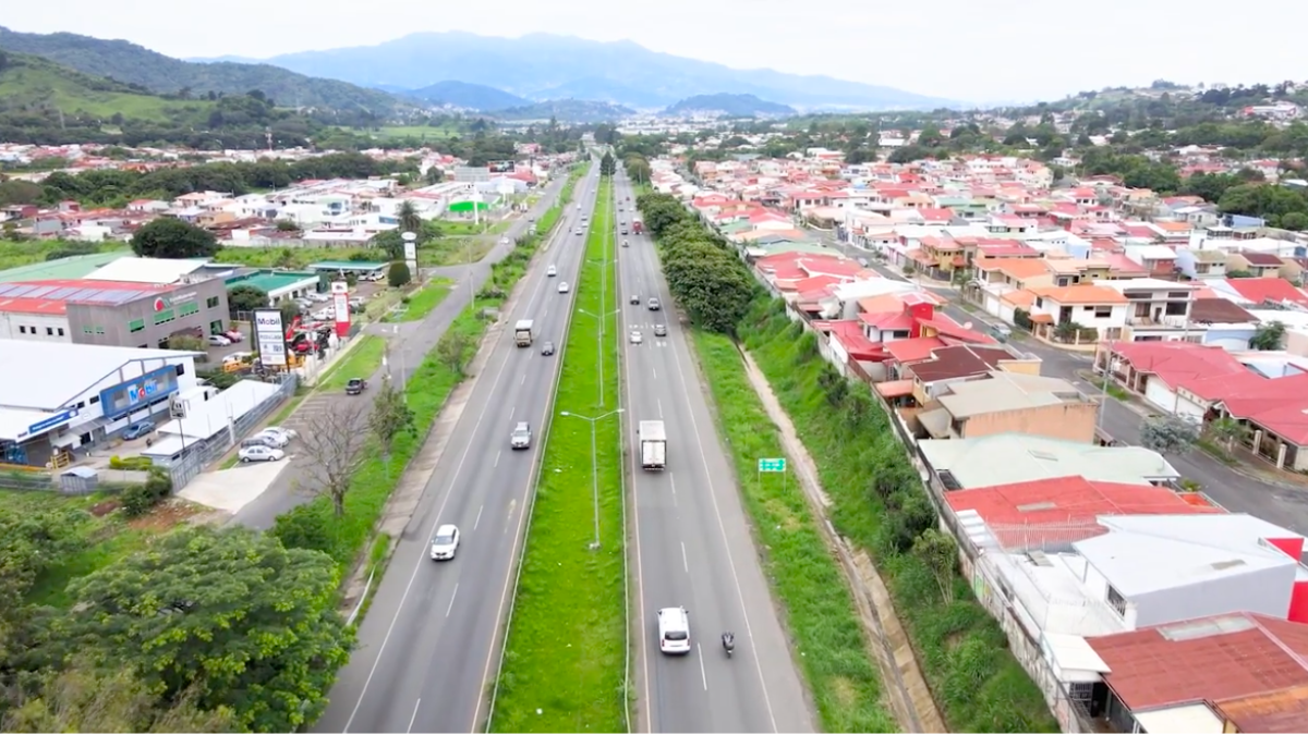 Alerta de salud pública: Metales pesados contaminan plantas cercanas a carreteras en el GAM