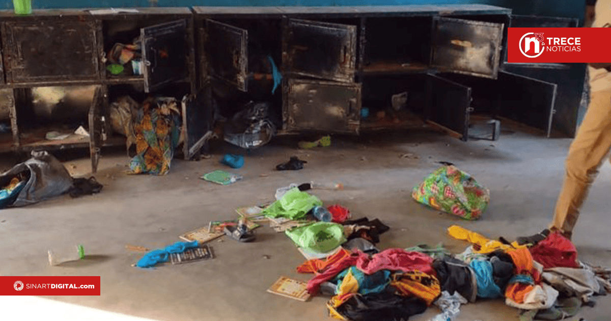 Cien estudiantes liberados en Nigeria tras su secuestro llegaron a la sede del gobierno local