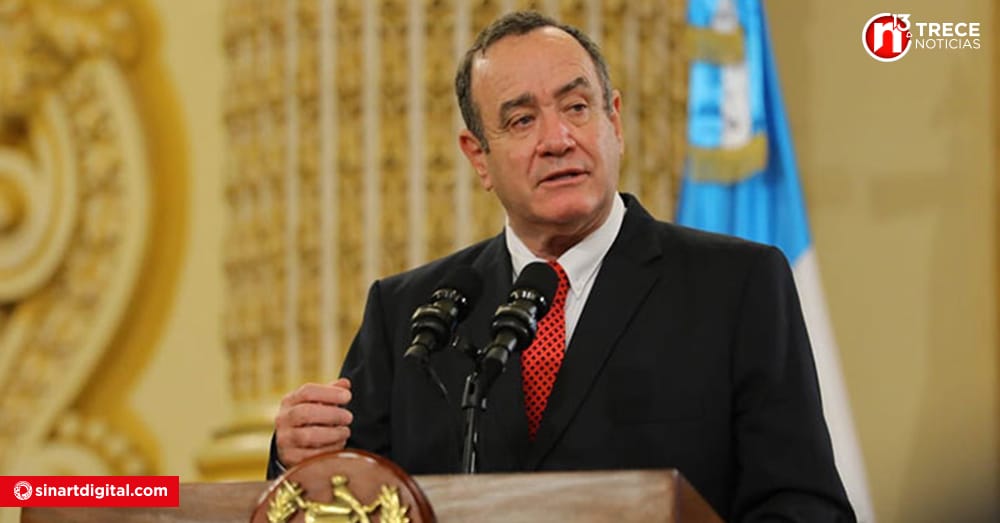 Presidente de Guatemala pide respetar fecha de balotaje