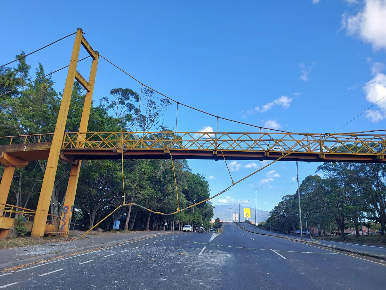 LANAMME advirtió sobre el estado crítico del puente peatonal del Parque de la Paz desde junio de 2022