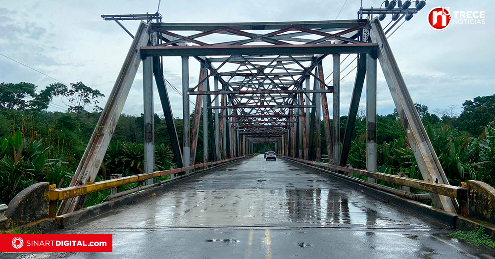 Transportistas ya pueden viajar por el puente sobre el río La Estrella