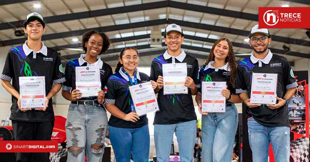 STEM Racing una competencia de equipos colegiales 