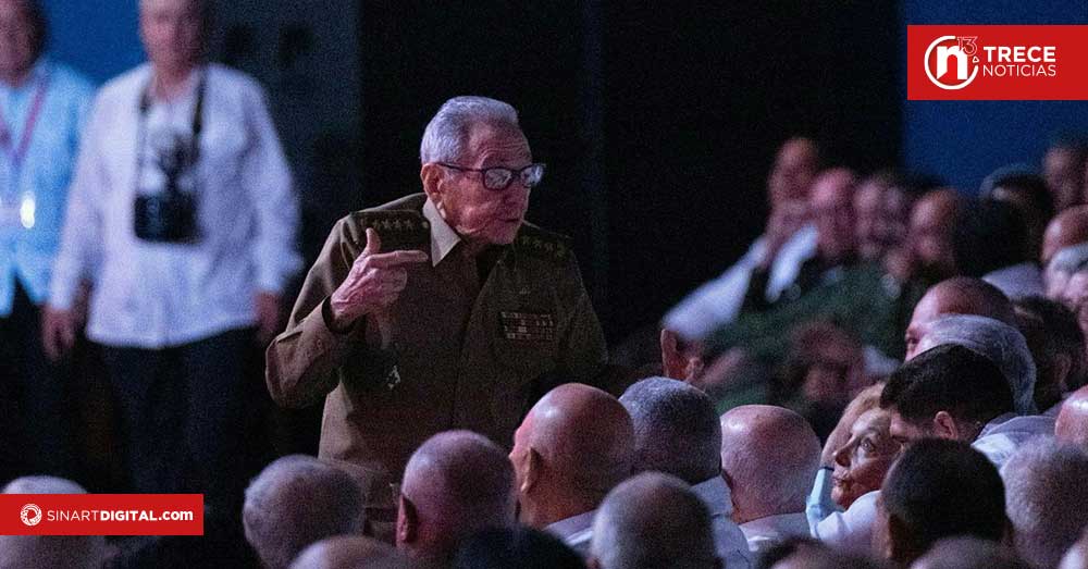Raúl Castro reaparece en público en homenaje a su hermano Fidel en La Habana