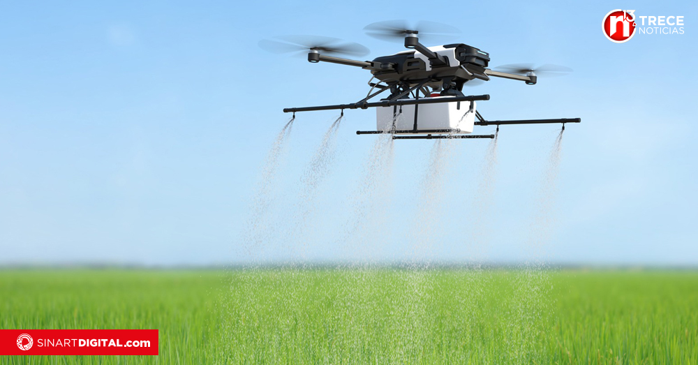 Gobierno firma reglamento para uso de drones en agricultura