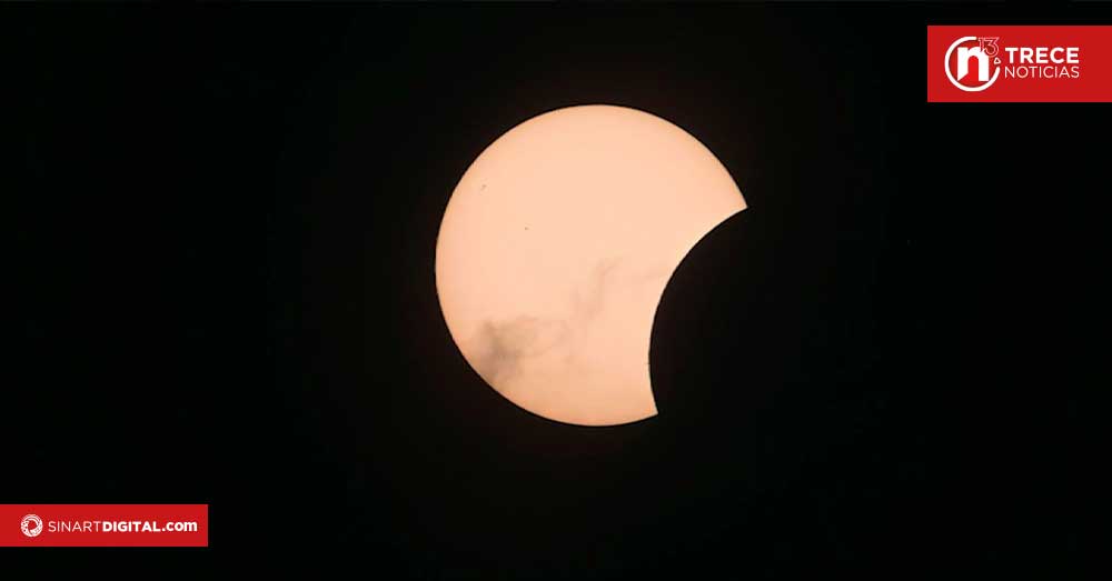 Un eclipse solar regala a millones de europeos una fugaz noche en pleno atardecer