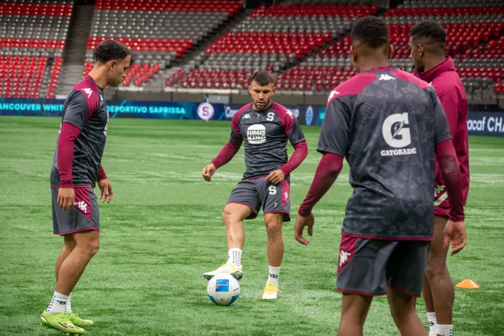 Morados tienen cita con la historia esta noche