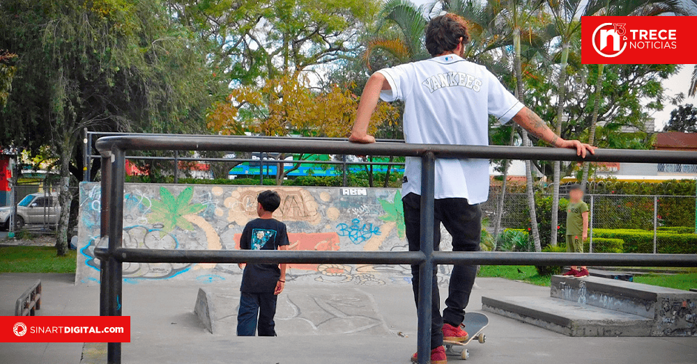 Multa por usar patines o patinetas en carreteras