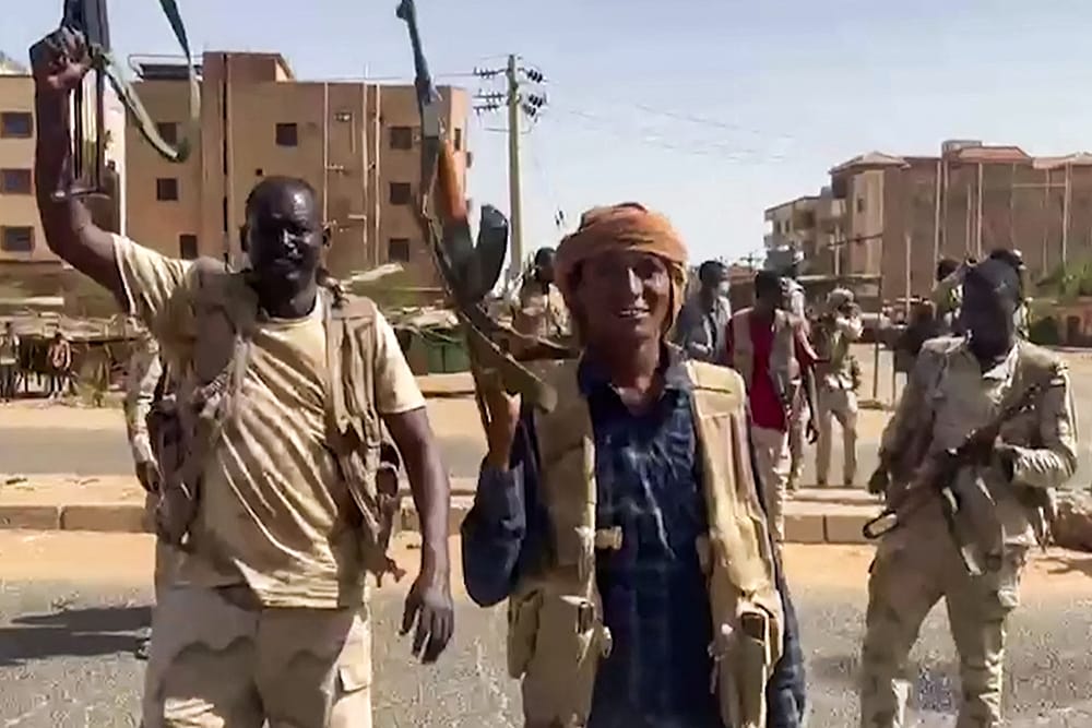 Nuevos combates en la capital de Sudán y en Darfur pese a la tregua