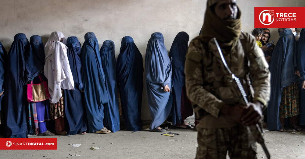 La CPI emite órdenes de arresto contra dos dirigentes talibanes por persecución de las mujeres 